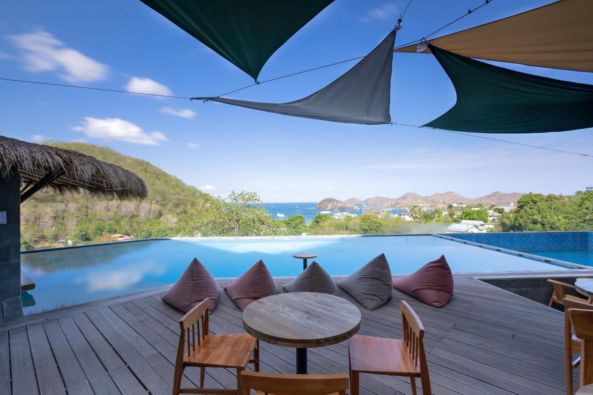 Zasgo Hotel Labuan Bajo Exteriör bild